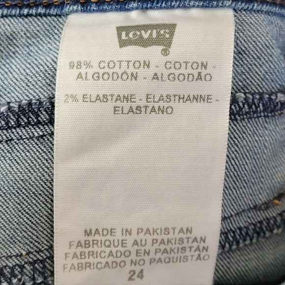 Levi's Distressed Medium Wash High Rise Demin Shorts - Picture 8 of 9